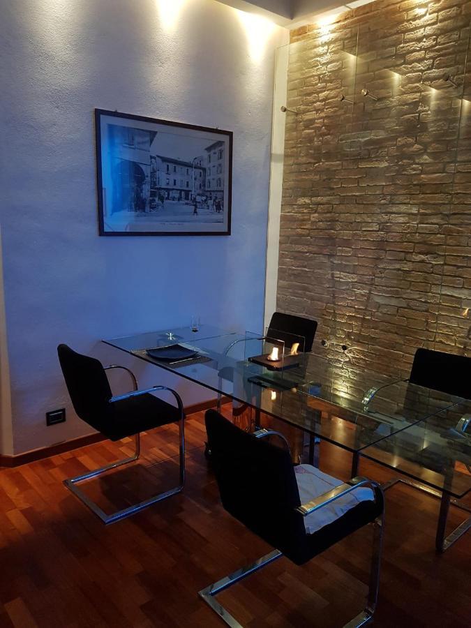 La Casa Con Piscina Riscaldata Interna Anna Luxury Garden Apartman Pisa Kültér fotó