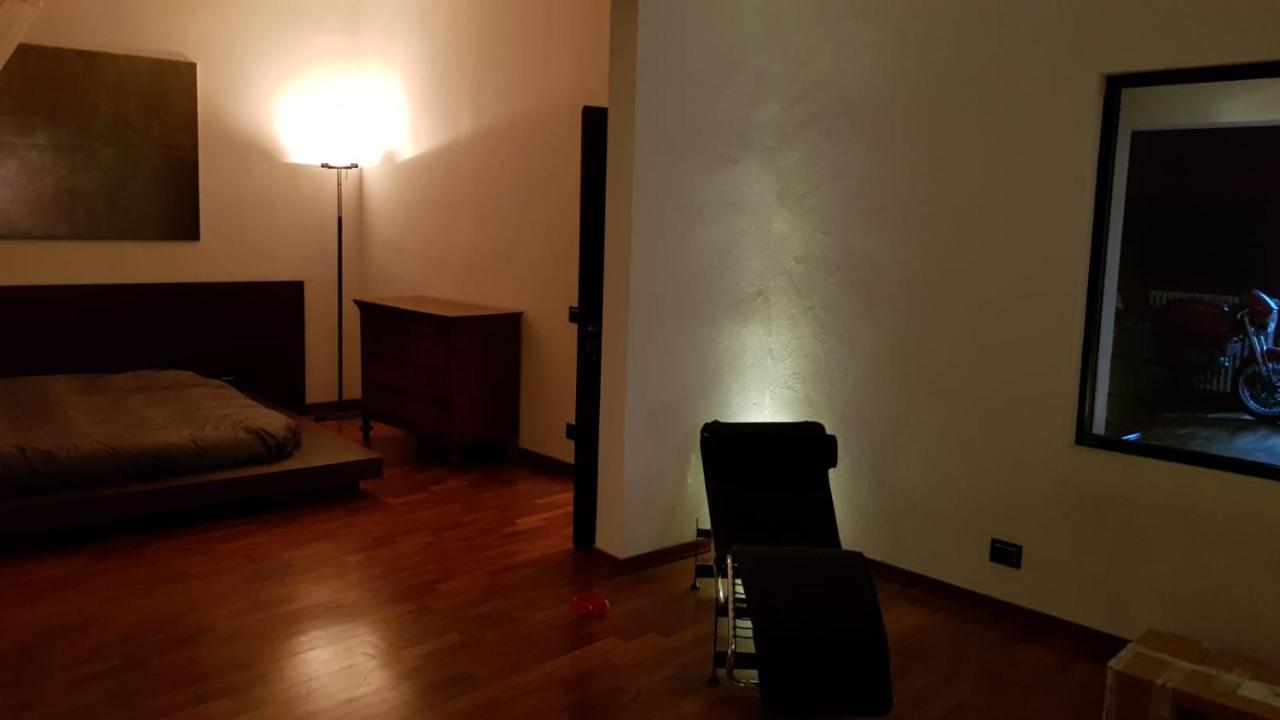 La Casa Con Piscina Riscaldata Interna Anna Luxury Garden Apartman Pisa Kültér fotó